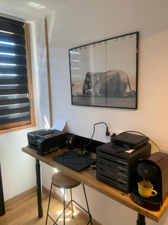 Studio Moderne 巴斯洛内特 外观 照片